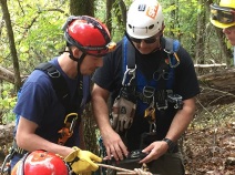 L to R: Student with David Sutter, Instructor Hare Mountain Rescue / Franklin County SAR